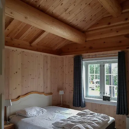 Дом отдыха Experience Genuine Charm In Log Borset